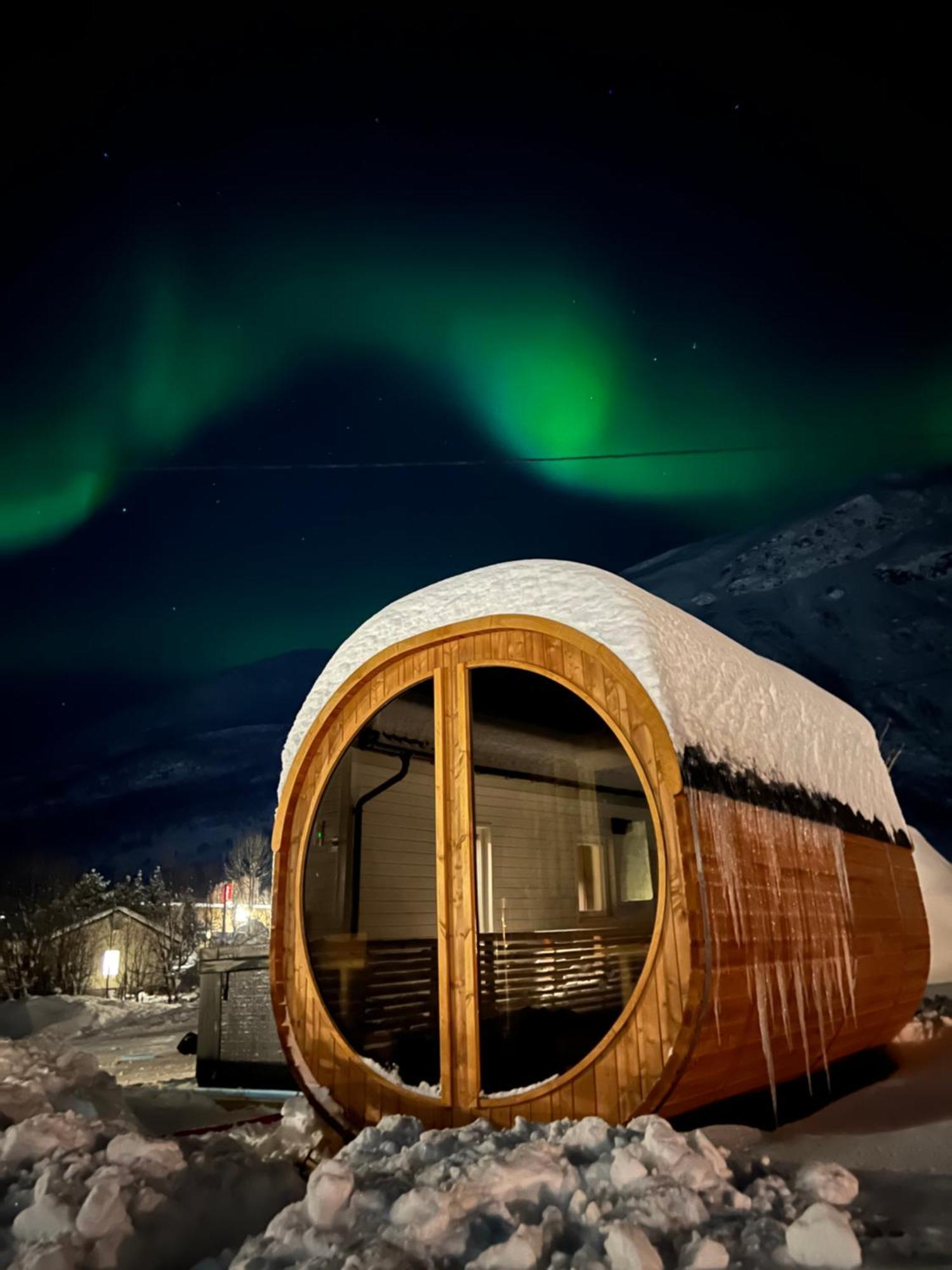 Alpan Apartments, Lyngenfjord Olderdalen Buitenkant foto