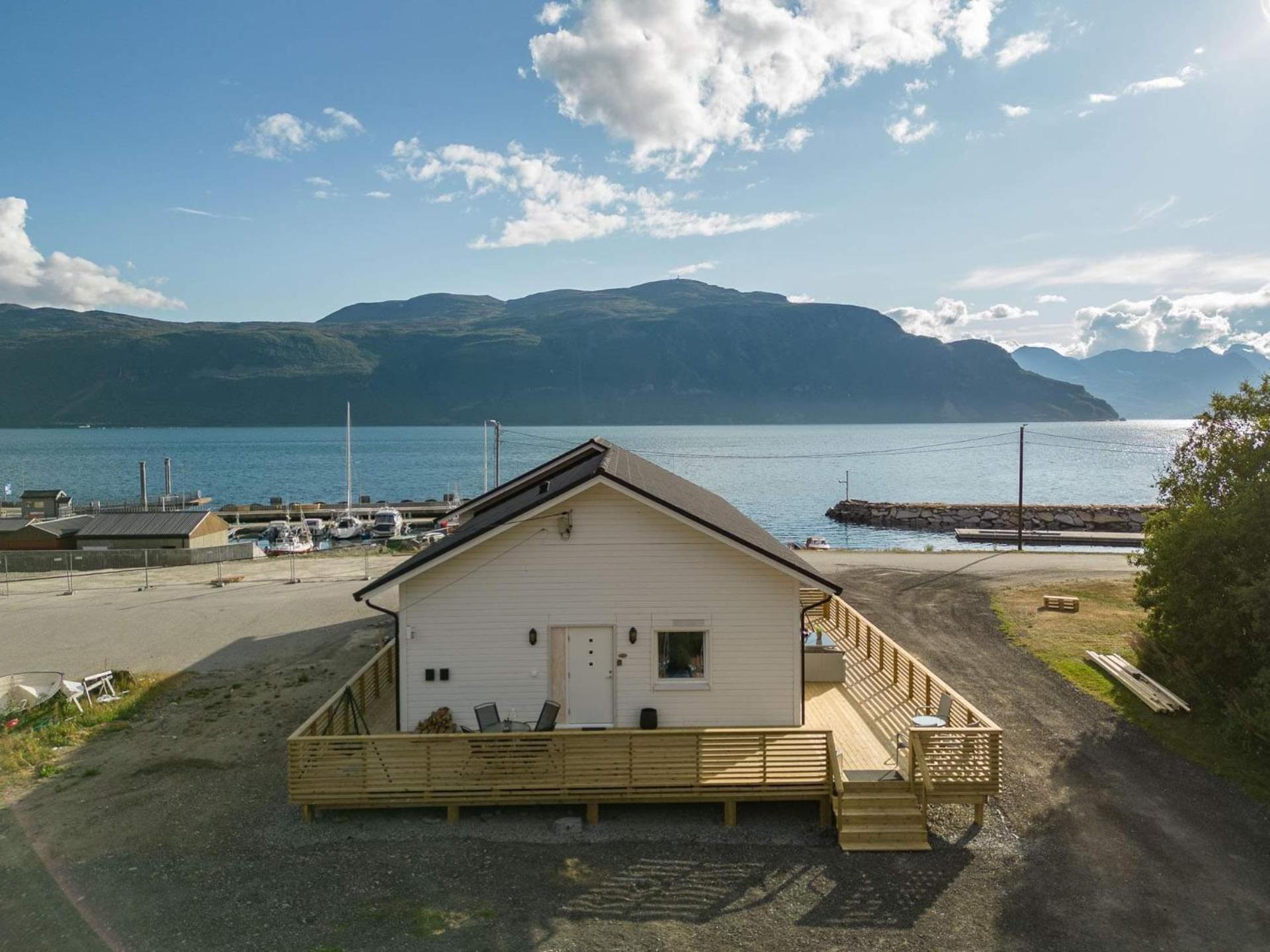 Alpan Apartments, Lyngenfjord Olderdalen Buitenkant foto