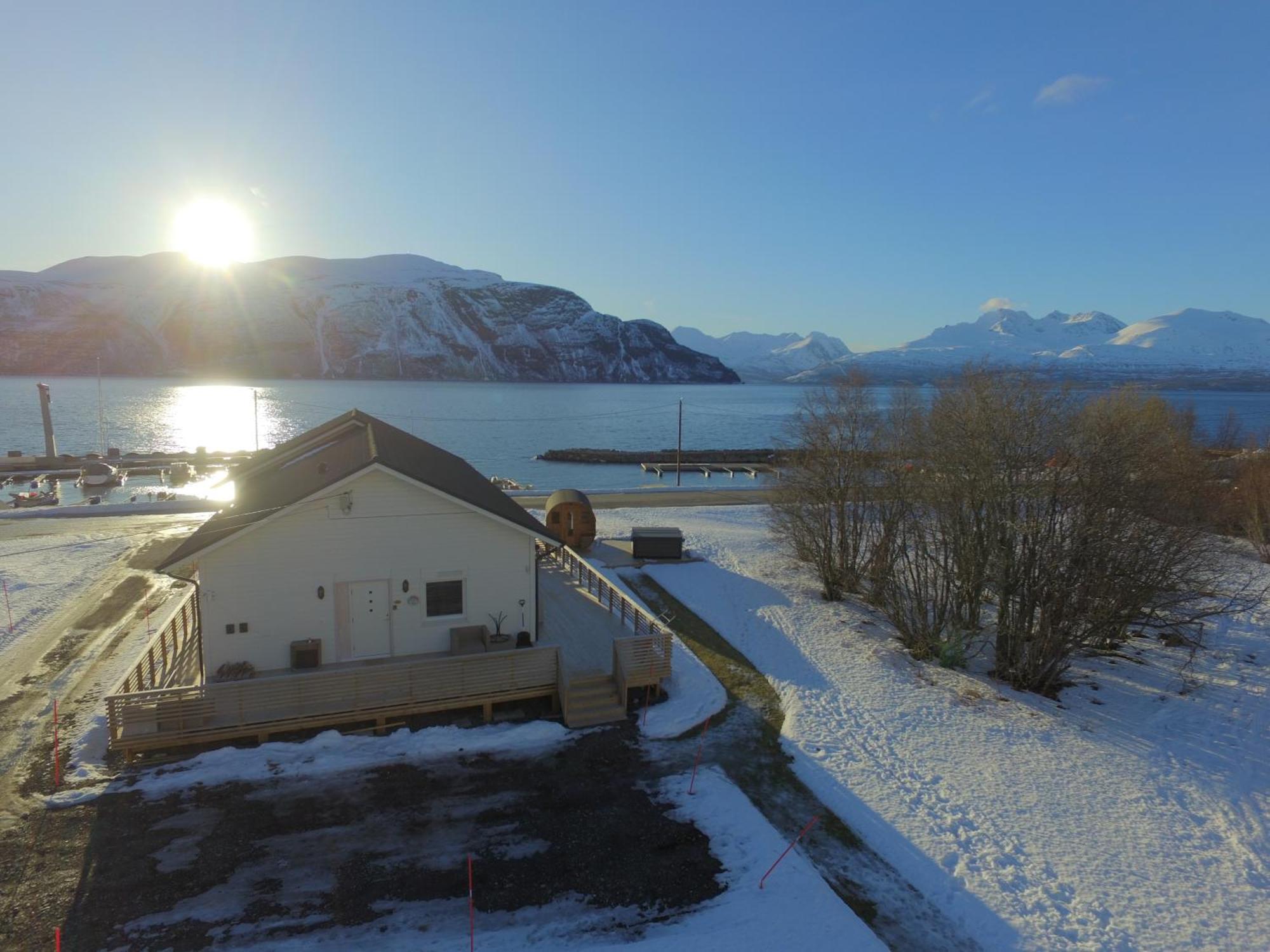 Alpan Apartments, Lyngenfjord Olderdalen Buitenkant foto
