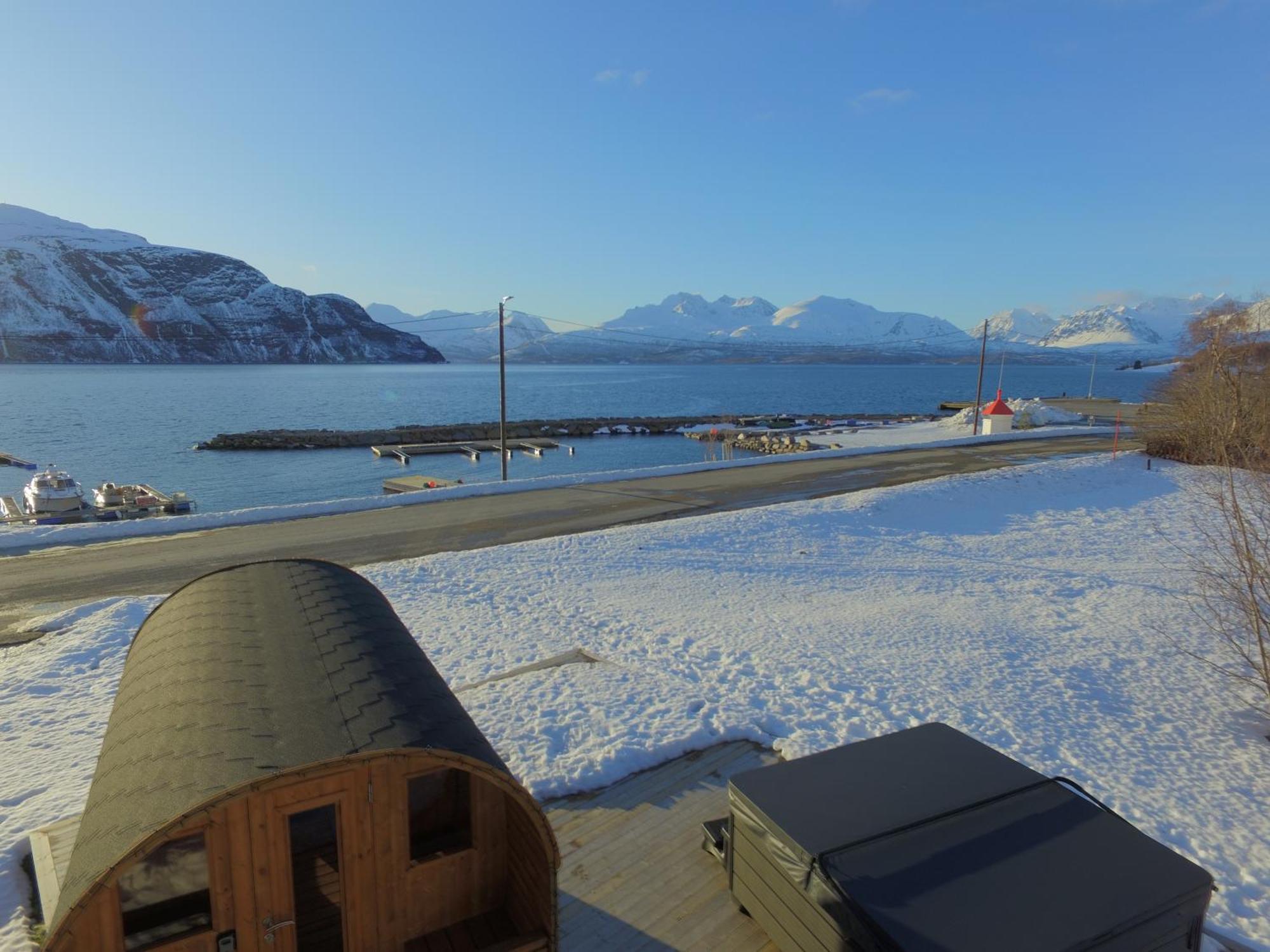 Alpan Apartments, Lyngenfjord Olderdalen Buitenkant foto